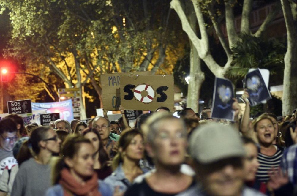 Manifestación en Cartagena: 55.000 personas claman por el Mar Menor (II)