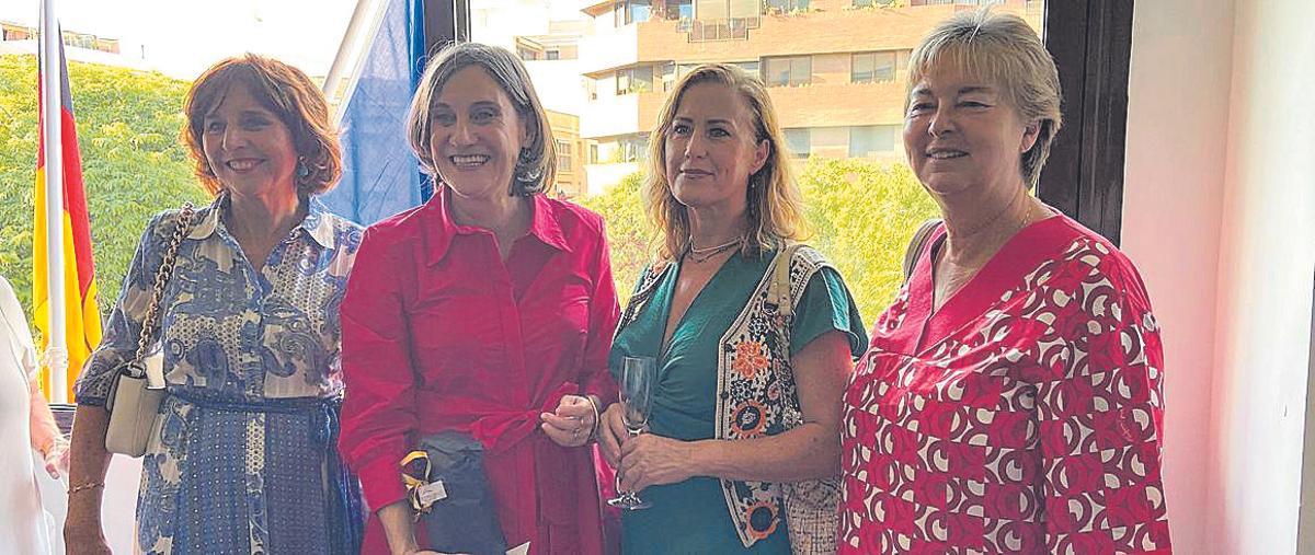 Paquita Quiles, Nuria López, Guillermina Jover y Marcela Fernández.