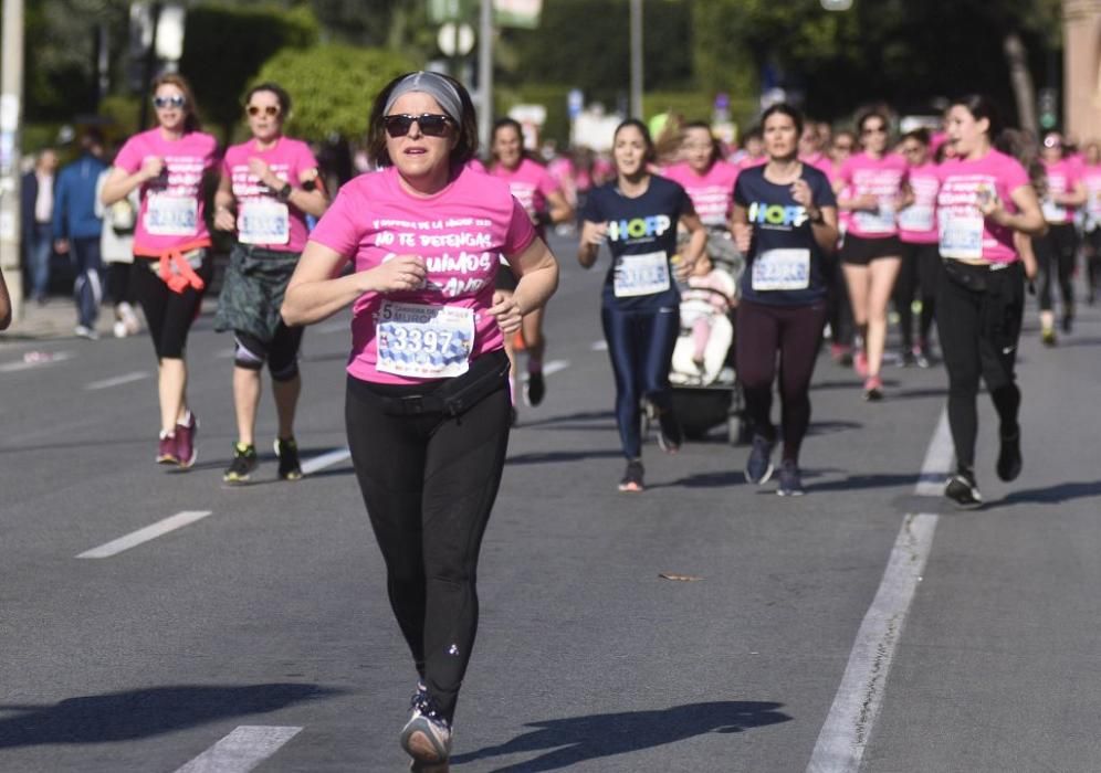 Ambiente en la V Carrera de la Mujer de Murcia