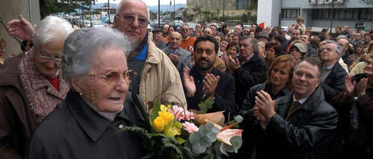 Homenaje a Elpidio Villaverde, que fue alcalde de Vilagarcía durante la República. // Iñaki Abella