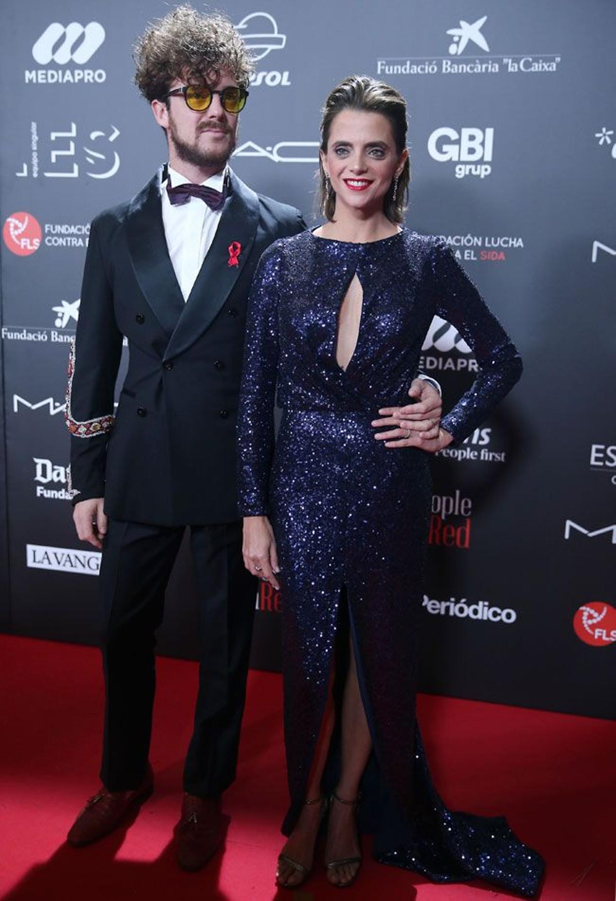 Macarena Gómez y Aldo Comas en la gala People in Red en Barcelona