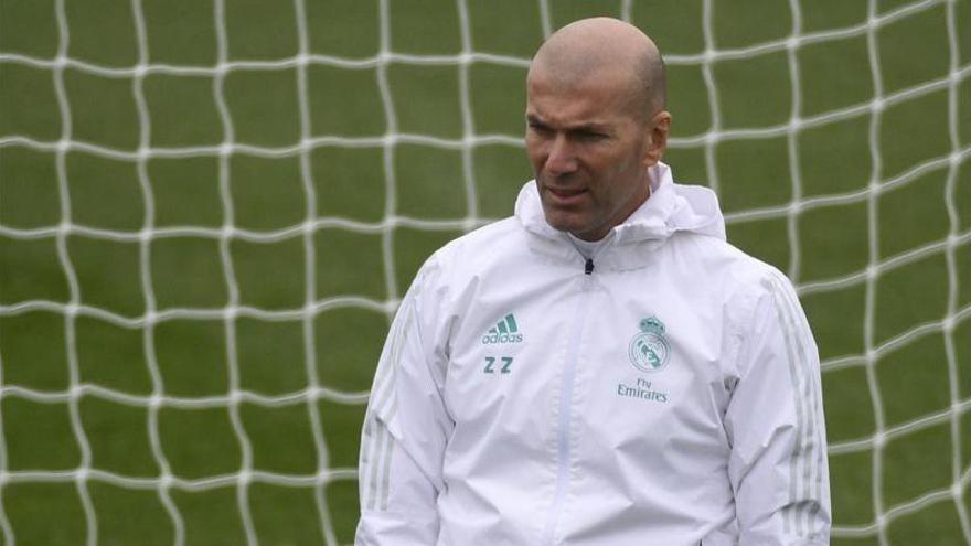 Zidane: &quot;No voy a echar mierda a uno o dos. La culpa es de todos&quot;