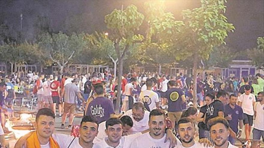 Más de 2.000 peñistas miden su saber hacer en Vila-real con los 'empedrats'