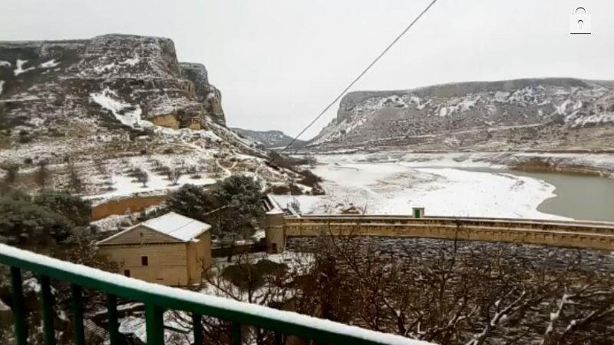 El pantano se mantiene bajo mínimos pese a la lluvia y la nieve