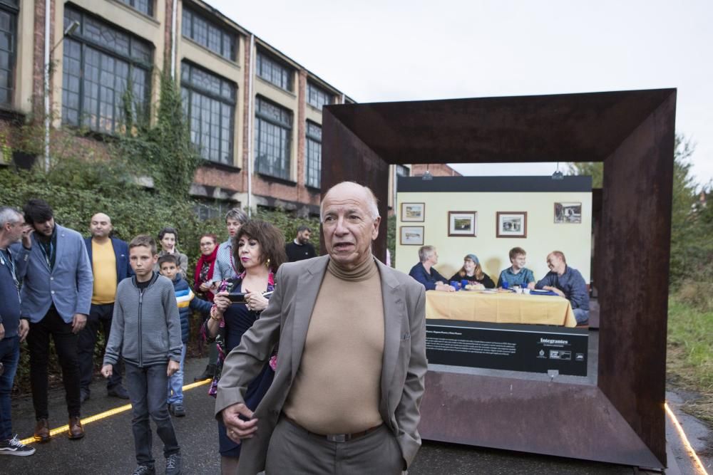 Premios Princesa de Asturias: Alejandro Portes visita la exposición fotográfica "Integrantes" en La Vega