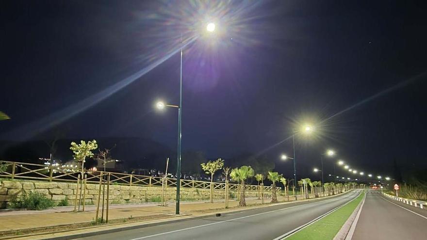 Alhaurín de la Torre mejora la iluminación del nuevo enlace con la A-7