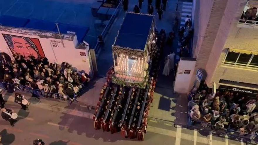 Semana Santa en Alicante 2026: así ha sido la salida del paso de María Madre de Misericordia de la Hermandad de la Santa Cena