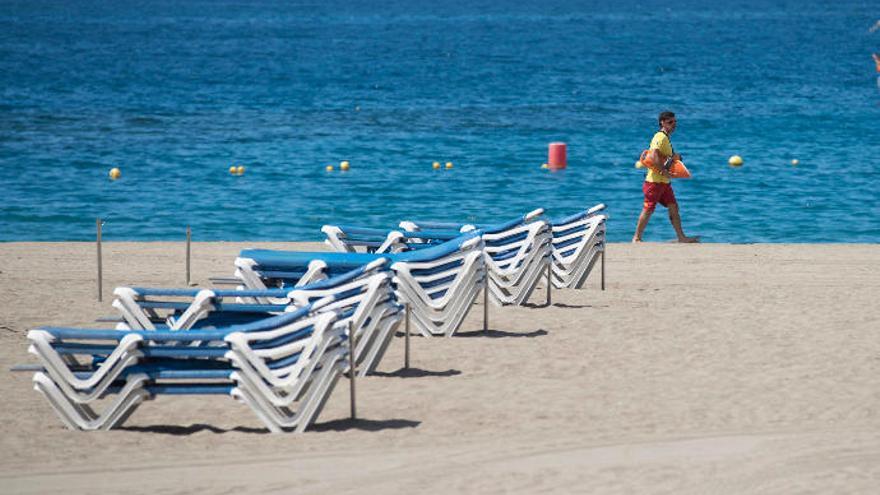 Una playa del Sur de Tenerife durante la pandemia.