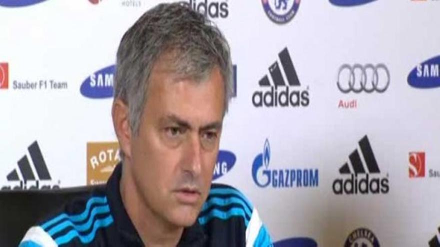 Mourinho, "agradecido" a Del Bosque por no convocar a Costa