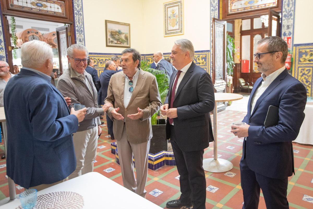 Las promesas de Mazón: más flexibilidad en el turismo residencial y menos burocracia