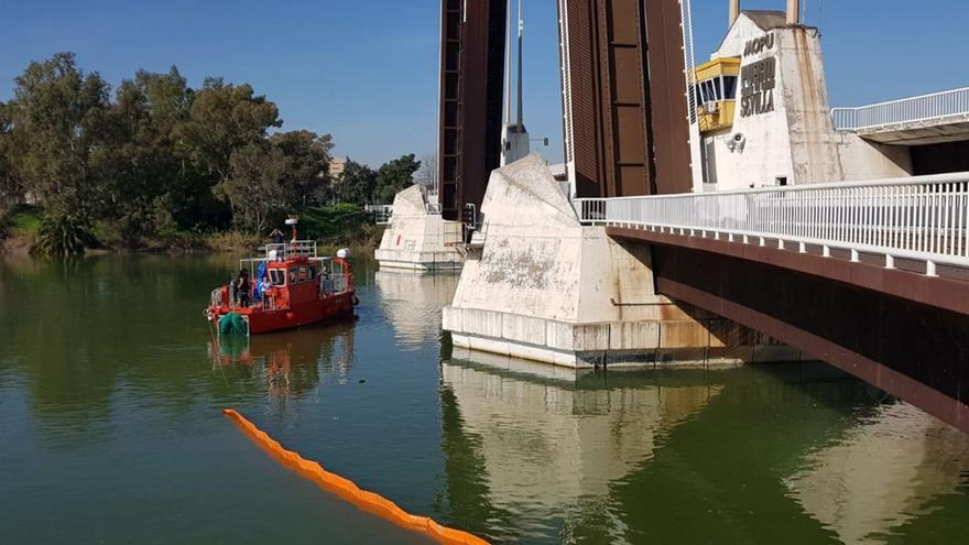 Un barco ‘de limpieza’ para filtrar las microalgas del Mar Menor