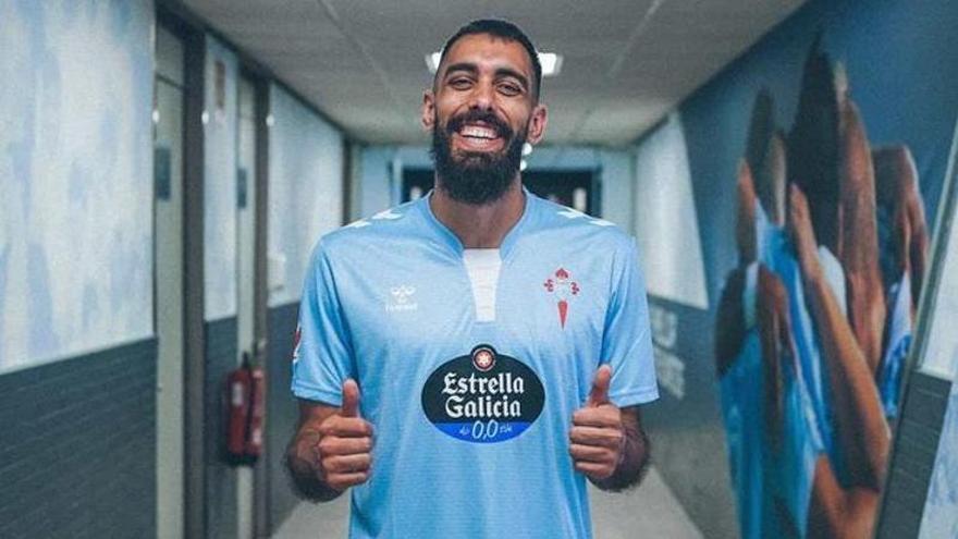 Ni superdeportivos ni ostentación, así es el coche de 42 CV de Borja Iglesias