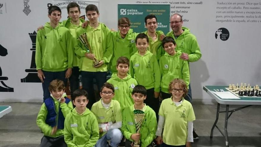 El d´Escacs Enric Valor de Alicante, campeón autonómico de ajedrez sub-18