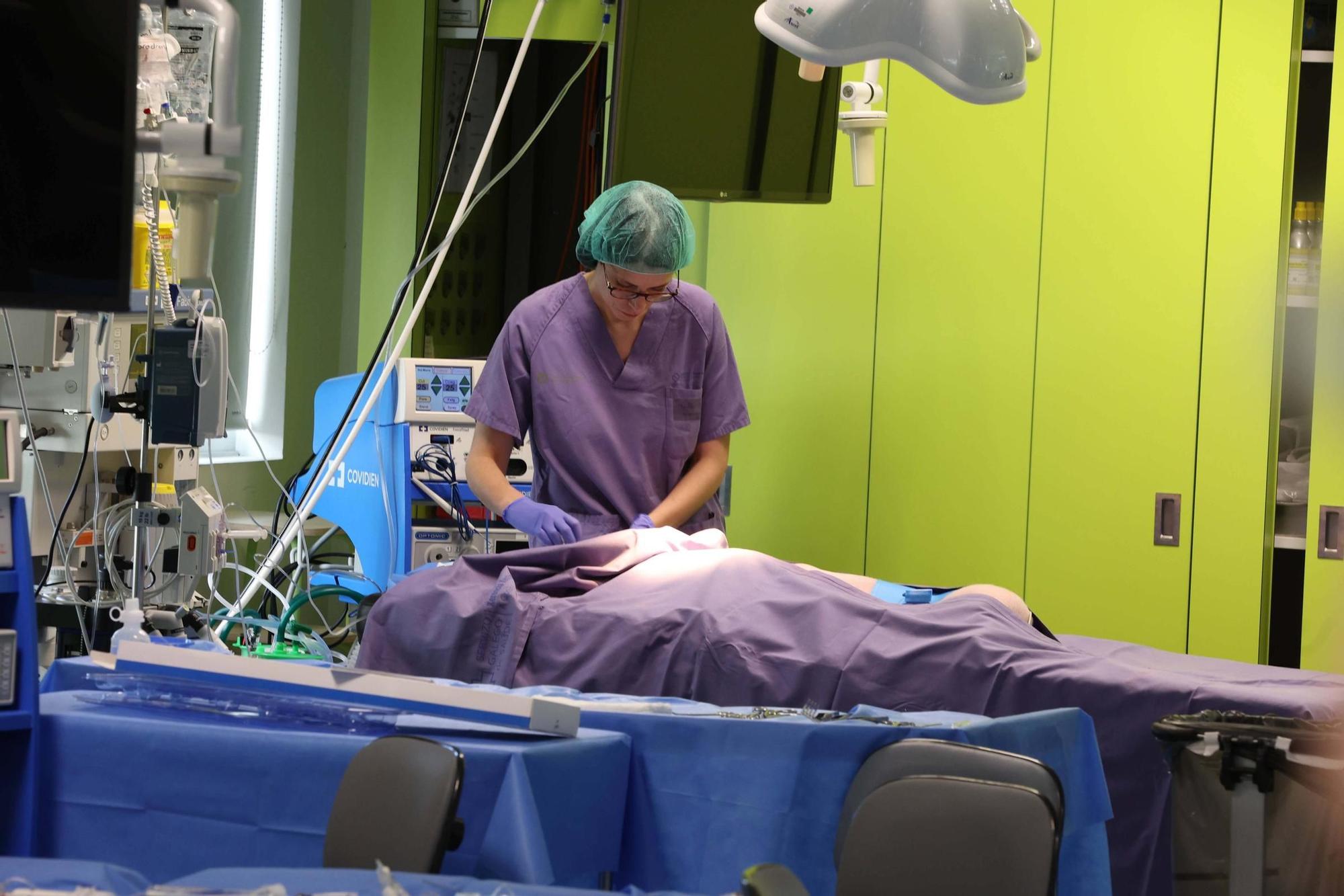 El conselleiro de Sanidade visita el Instituto de Investigación Biomédica de A Coruña