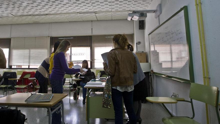 UGT denuncia recortes en las escuelas de idiomas y la supresión de euskera en Alicante