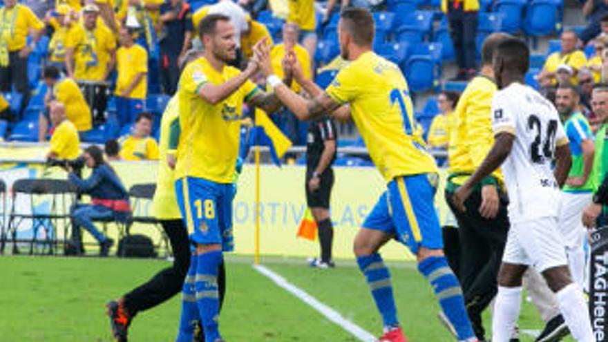 Sacko, Parras y Fabio, en la convocatoria para el partido en El Molinón