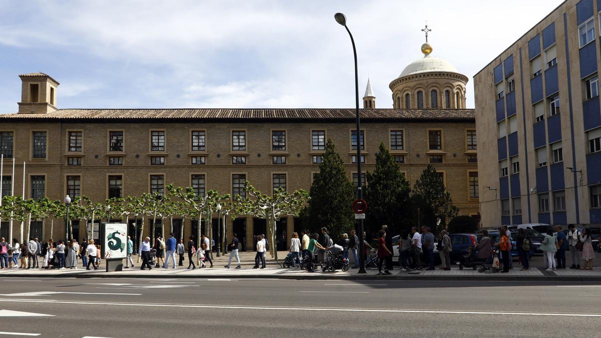 La fachada del edificio Pignatelli, sede del Gobierno de Aragón.