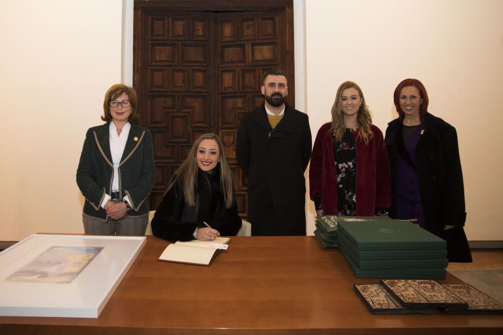 Las fallas toman el Castell de Alaquàs