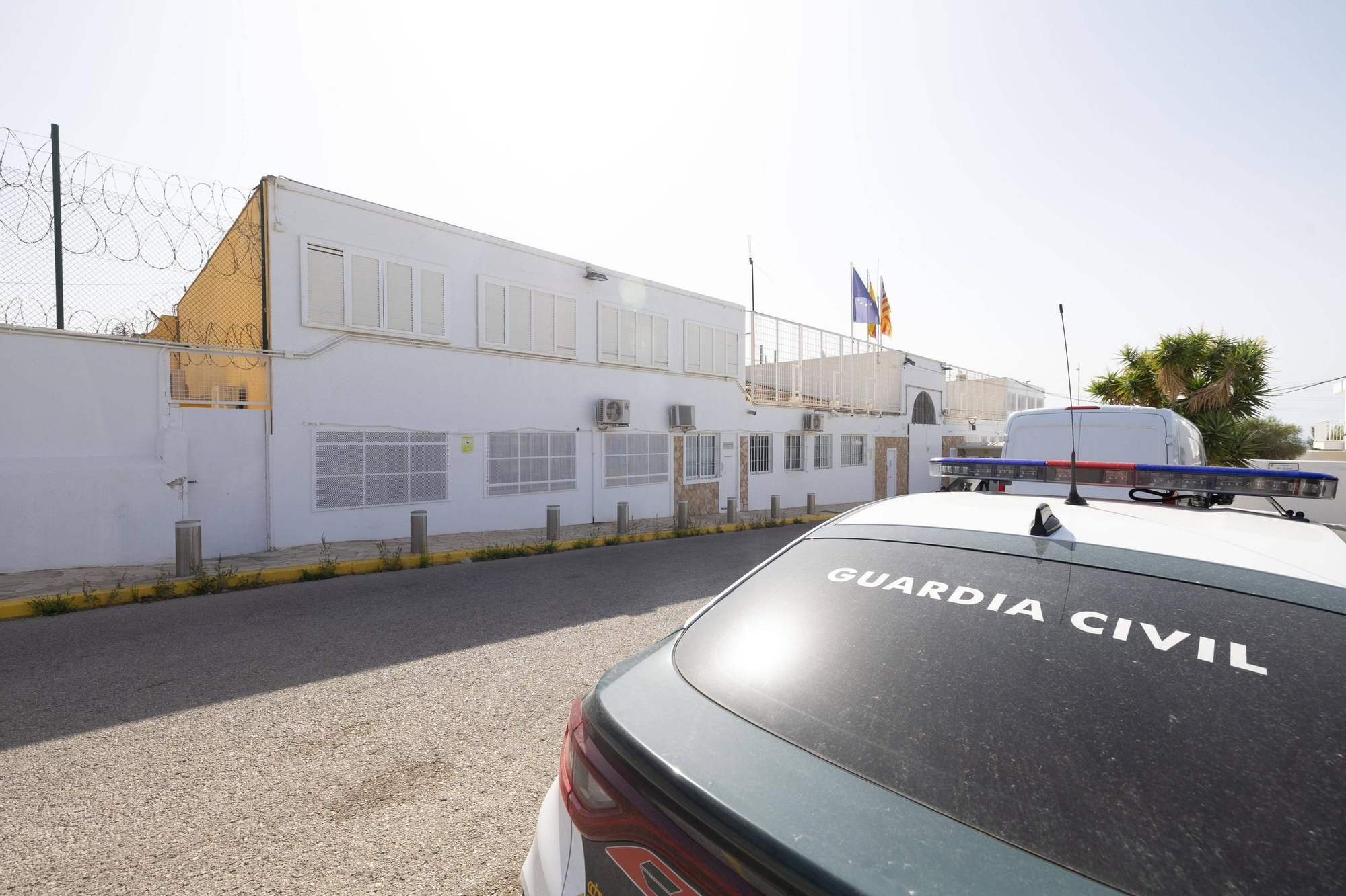 Descubre las fotos de la concentración de protesta de los funcionarios de prisiones de Ibiza
