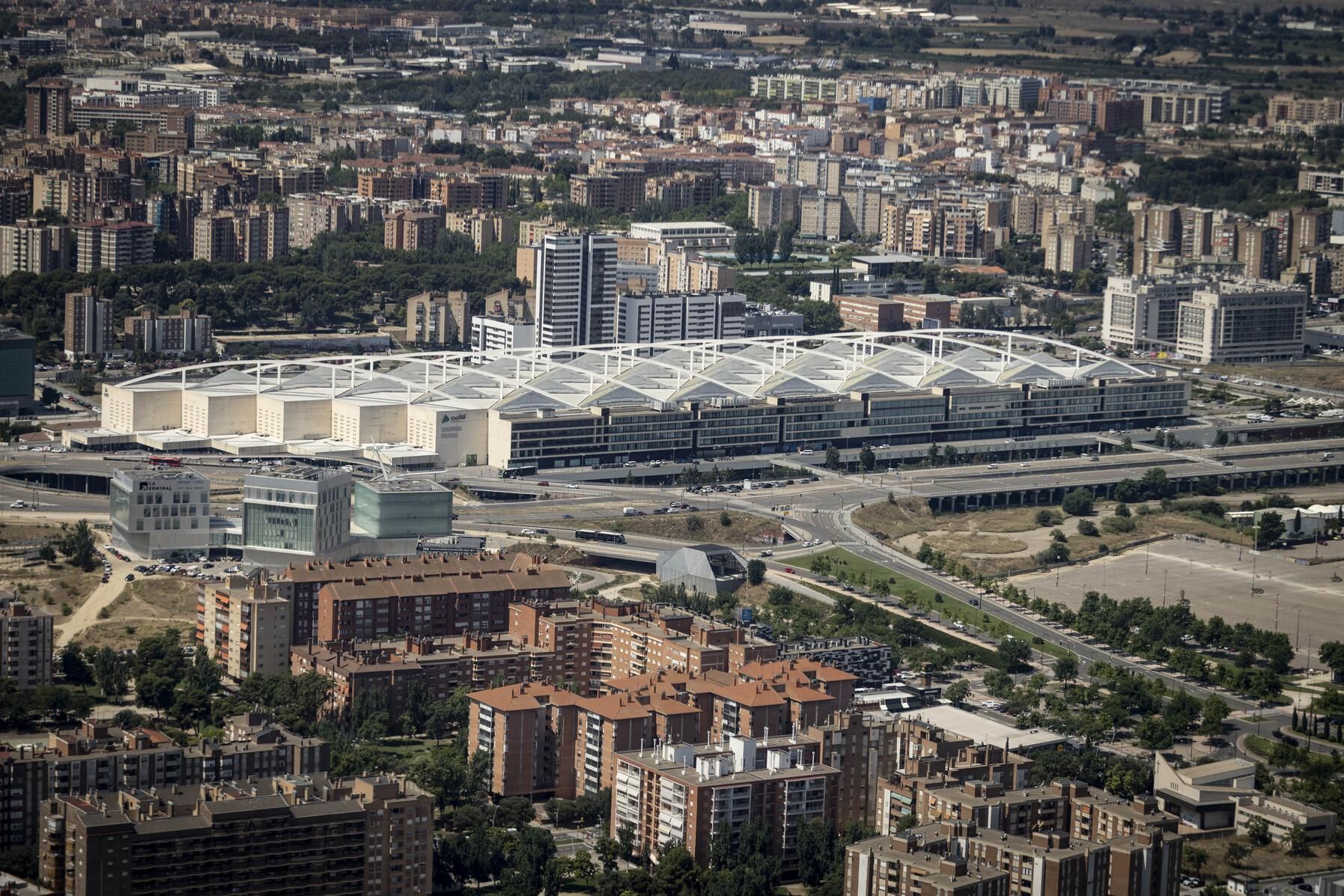 Así se ve Zaragoza desde el helicóptero de la Unidad Aérea de la Policía