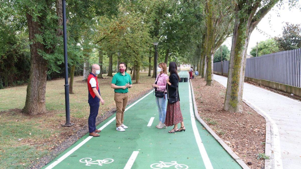 Acto de recepción de las obras de renovación del carril bici de Benavente.