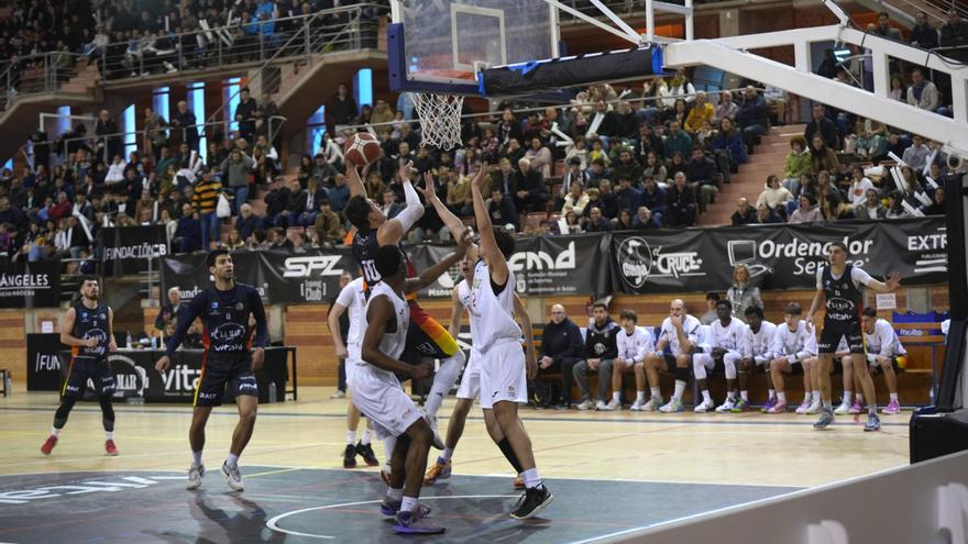 Paliza del BCB en la cancha y en la grada en el derbi ante el CBA