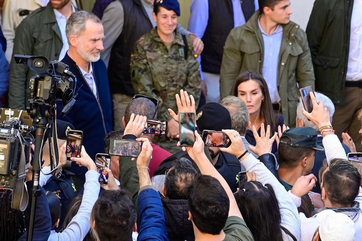 Los Reyes vuelven a Valencia tres semanas después de la DANA | FOTOS