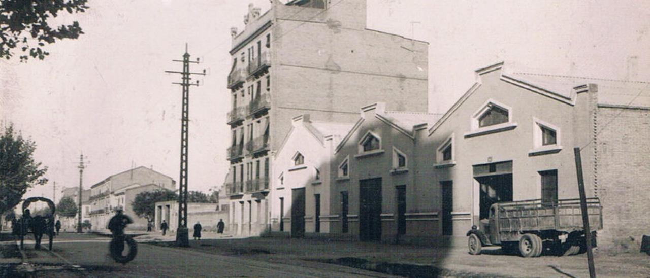 La avenida Peris y Valero en 1940.