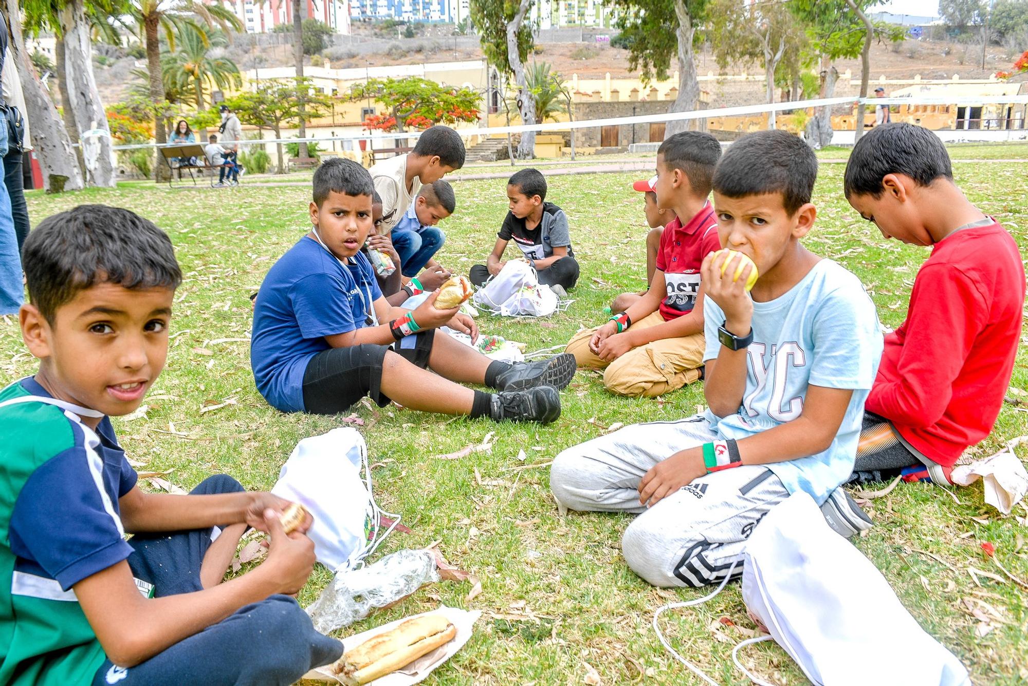 Niños saharauis del programa Vacaciones en Paz 2024, en Telde