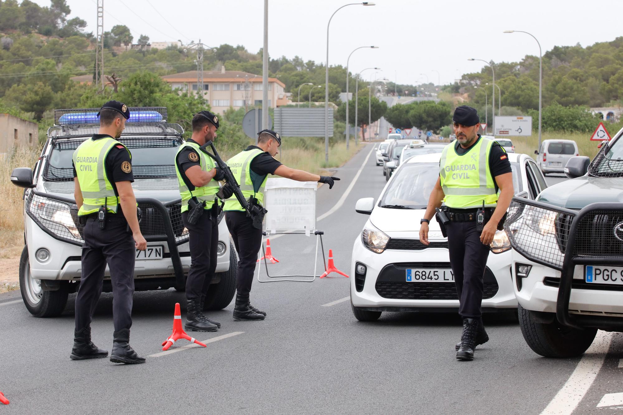 Vigilancia del grupo GAR de la Guardia Civil en Ibiza.