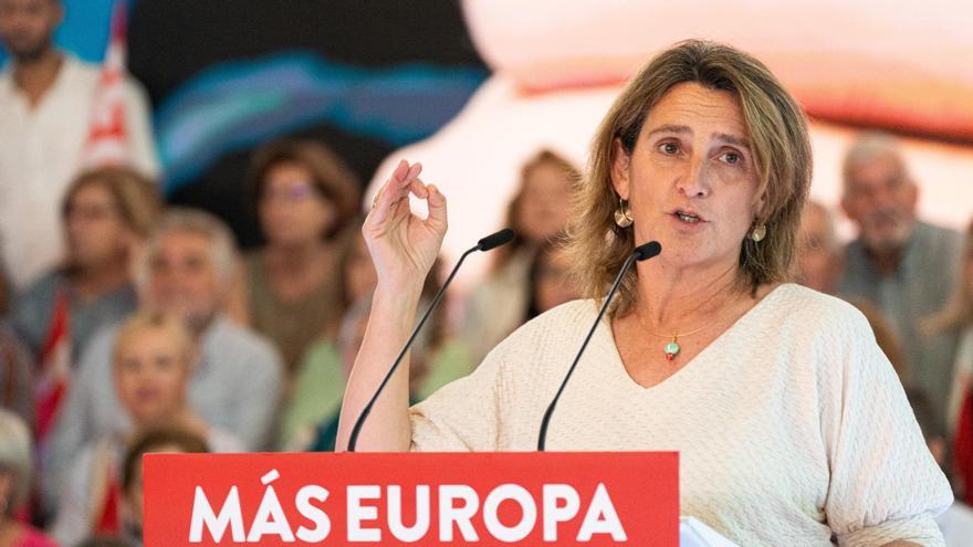 Teresa Ribera, cabeza de lista de los socialistas a Europa, en un mitin