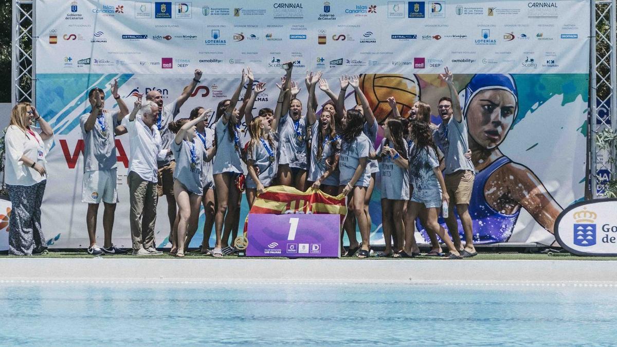 CN Catalunya, campeonas de España de waterpolo femenino en Gran Canaria.