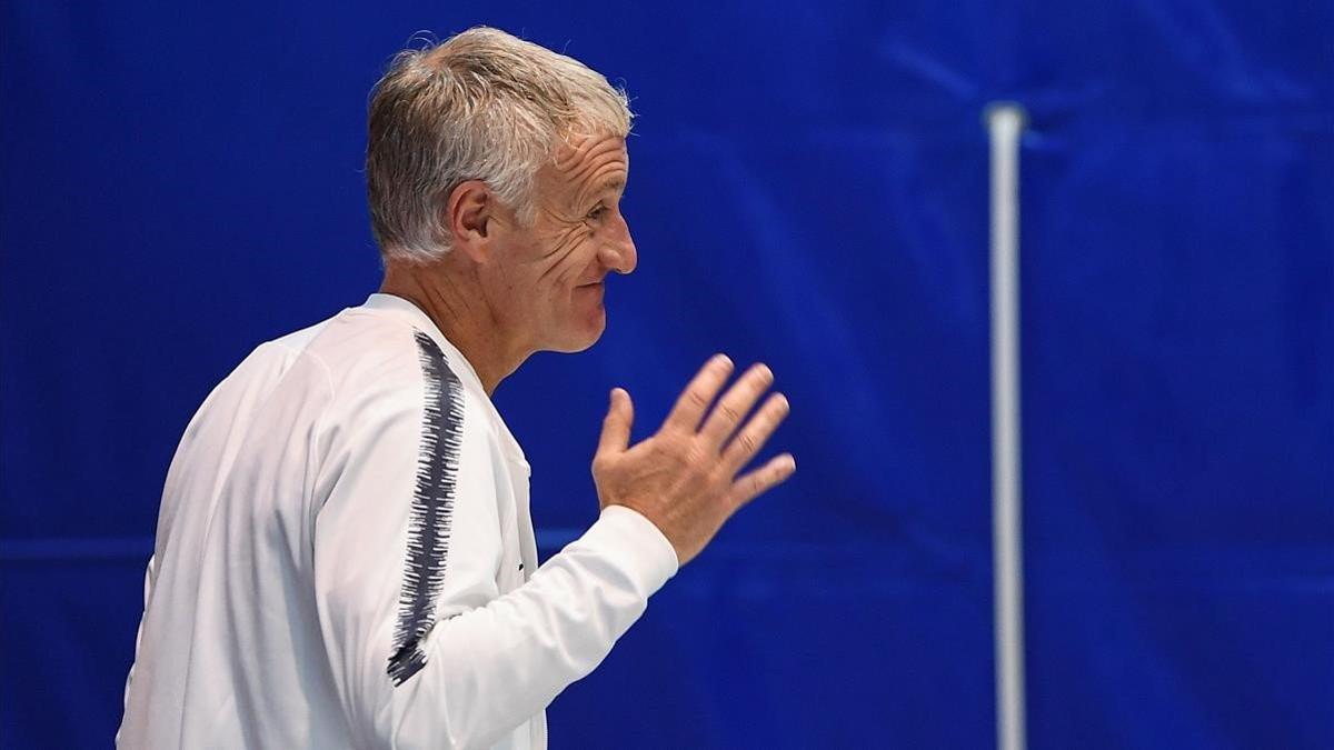 Deschamps, antes de la rueda de prensa que ofreció en Andorra.