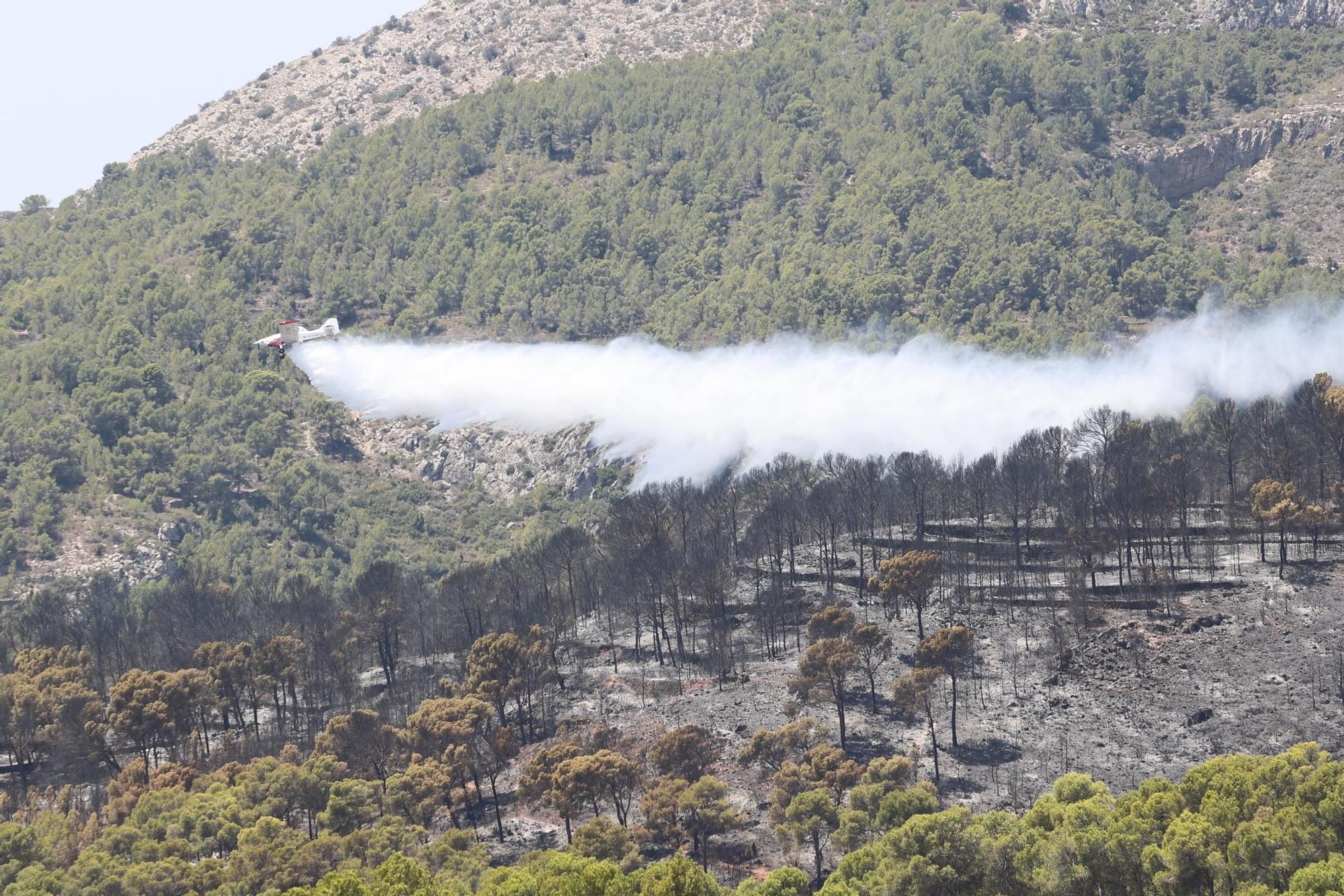 Galería de imágenes: Estabilizan el incendio del Desert