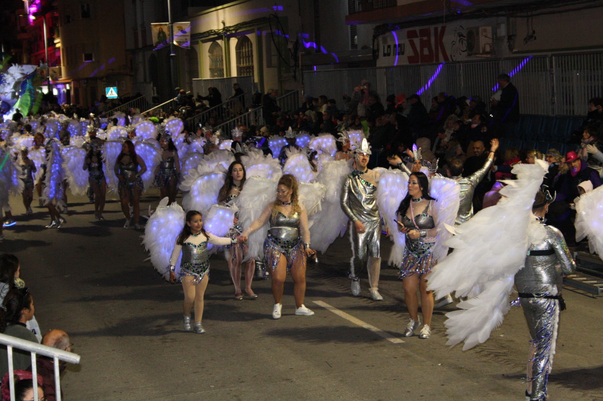 Macrogalería de fotos del primer gran desfile del Carnaval de Vinaròs