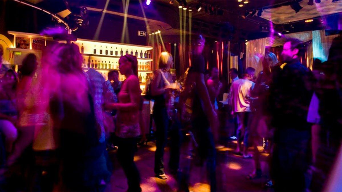 Mal ejemplo en una discoteca