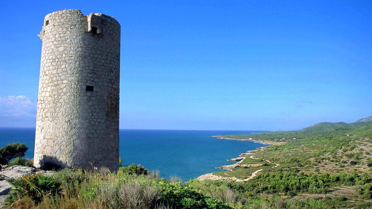 Panoramian taman alam Serra d'Irta.