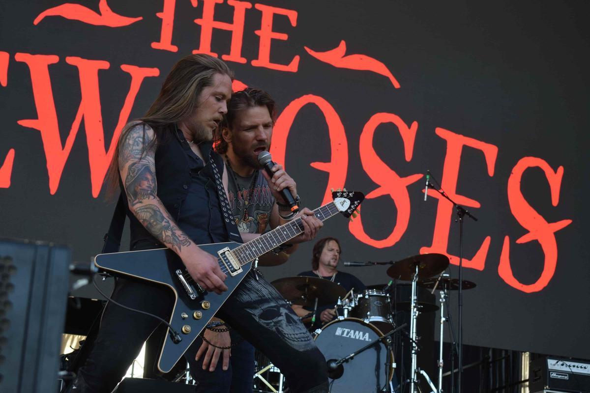 El Leyendas del Rock de Villena se llena de vikingos y rockeros