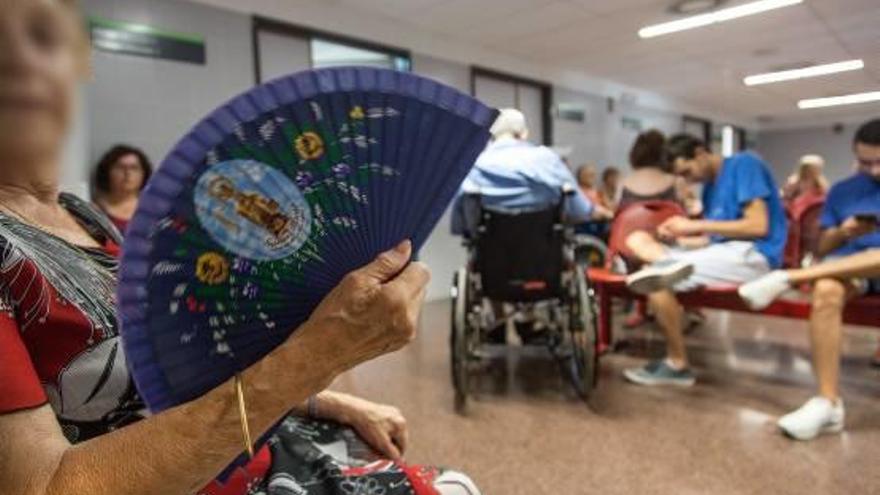 Las consultas externas del Hospital General de Alicante y unidades de hospitalización de la cuarta a la novena planta sufren problemas por la falta de aire acondicionado.