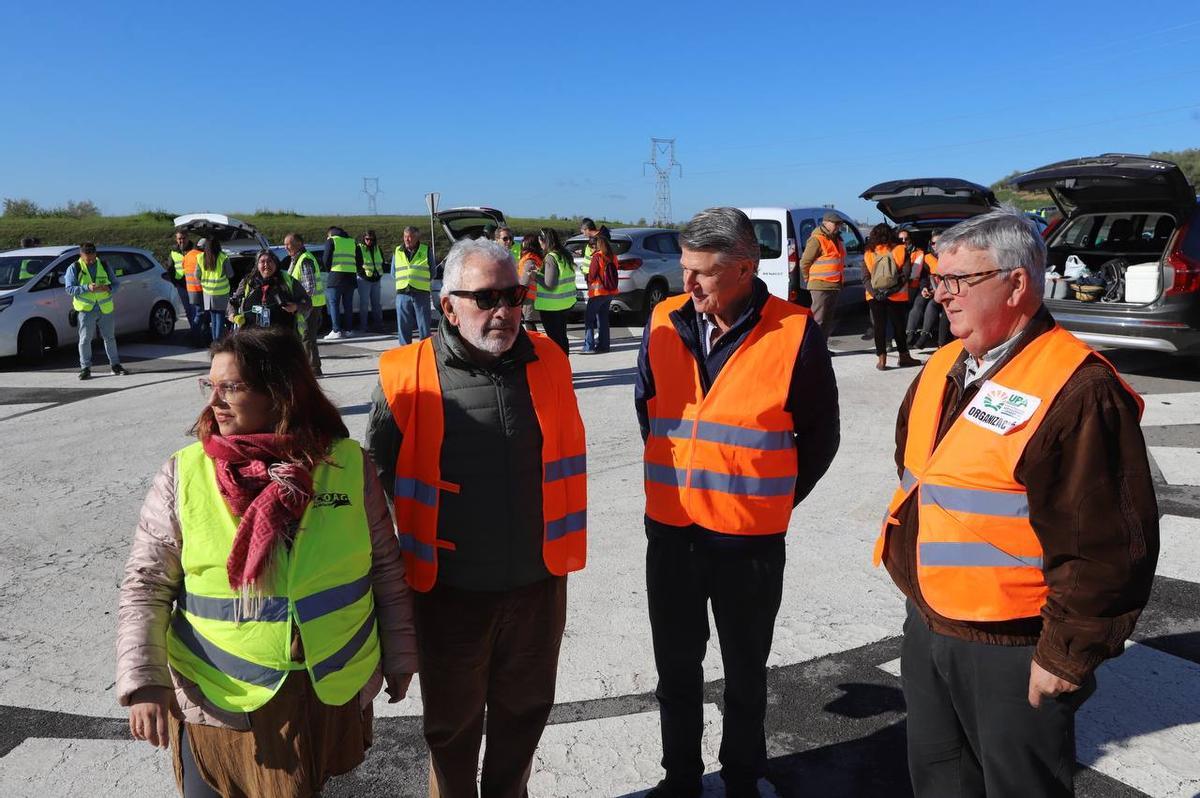 Los dirigentes de las asociaciones agrarias convocantes de la protesta.