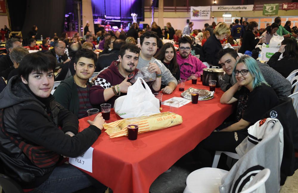 Sopar de colles multitudinario