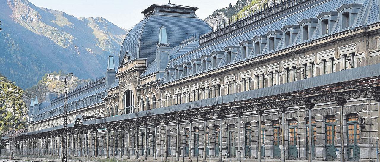 La  Estación de Canfranc, lugar de paso del espionaje en la Segunda Guerra Mundial.