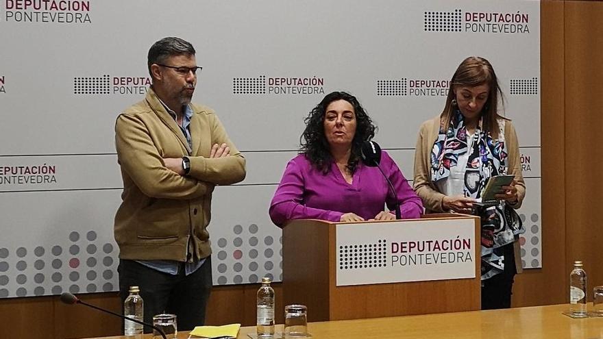 Valentín García Bóveda, María Ortega y Montse Fajardo, en rueda de prensa.// FdV