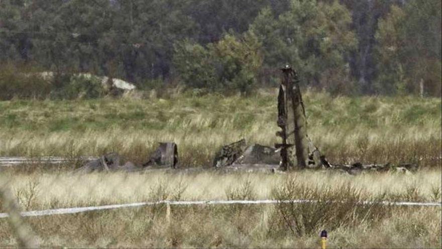 Restos del F-5 siniestrado en noviembre de 2012 en la Base Aérea de Talavera.