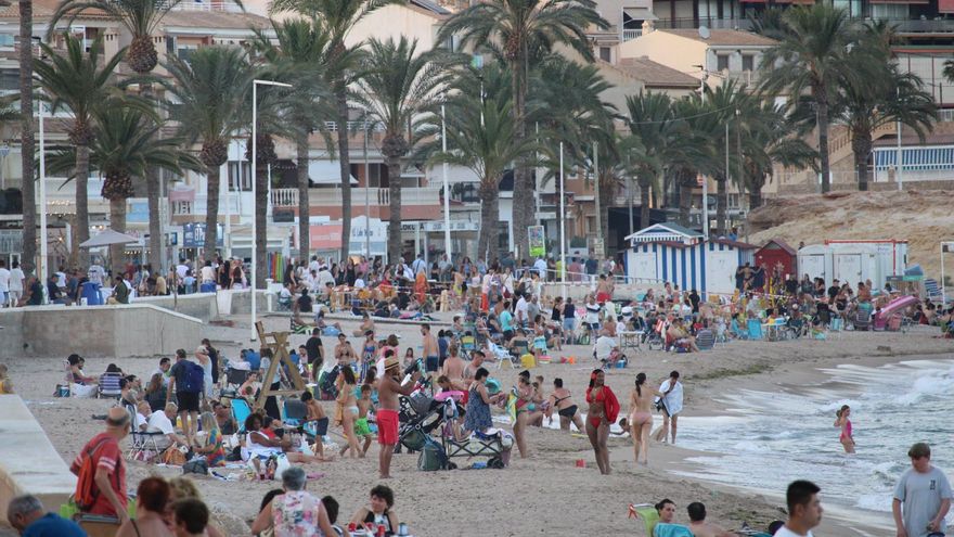 El Campello encamina un verano de récord turístico
