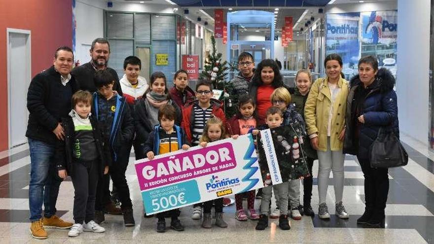 El CEIP de A Bandeira gana el concurso de árboles de Pontiñas