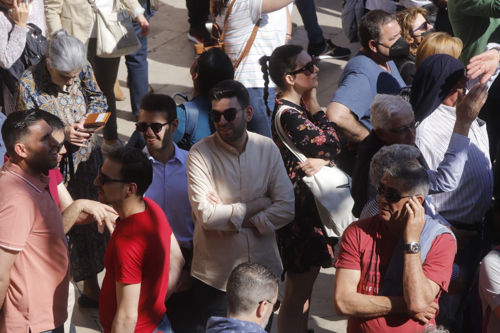Cientos de valencianos acogen a su patrona en el Traslado