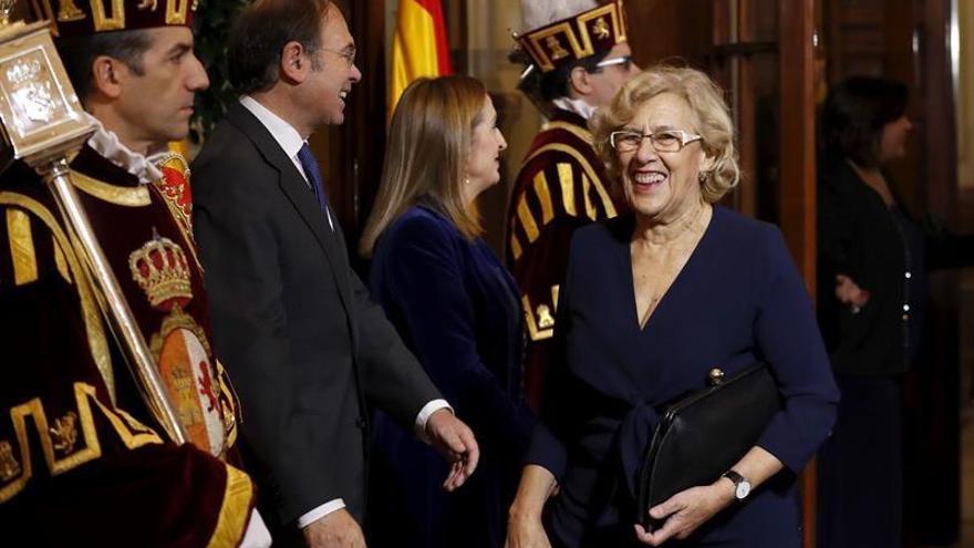 Carmena pide en el Vaticano empadronar a inmigrantes e impedir su &quot;muerte legal&quot;