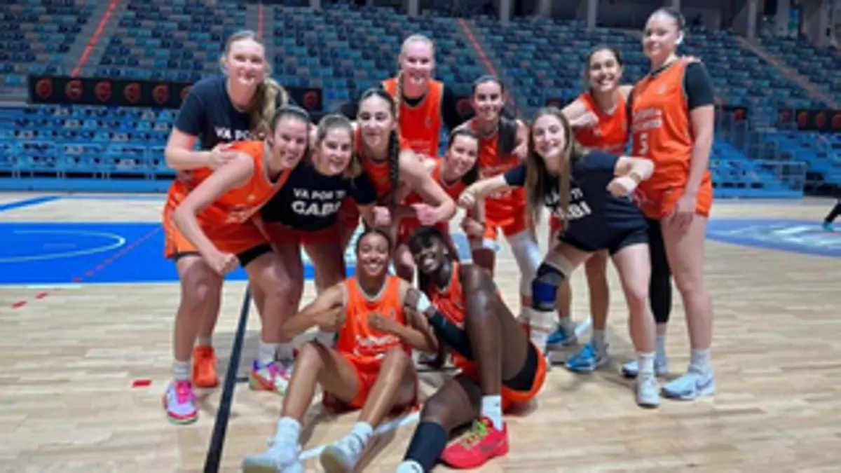 Awa Fam lleva al Valencia Basket a una histórica final de las Junior en Huelva