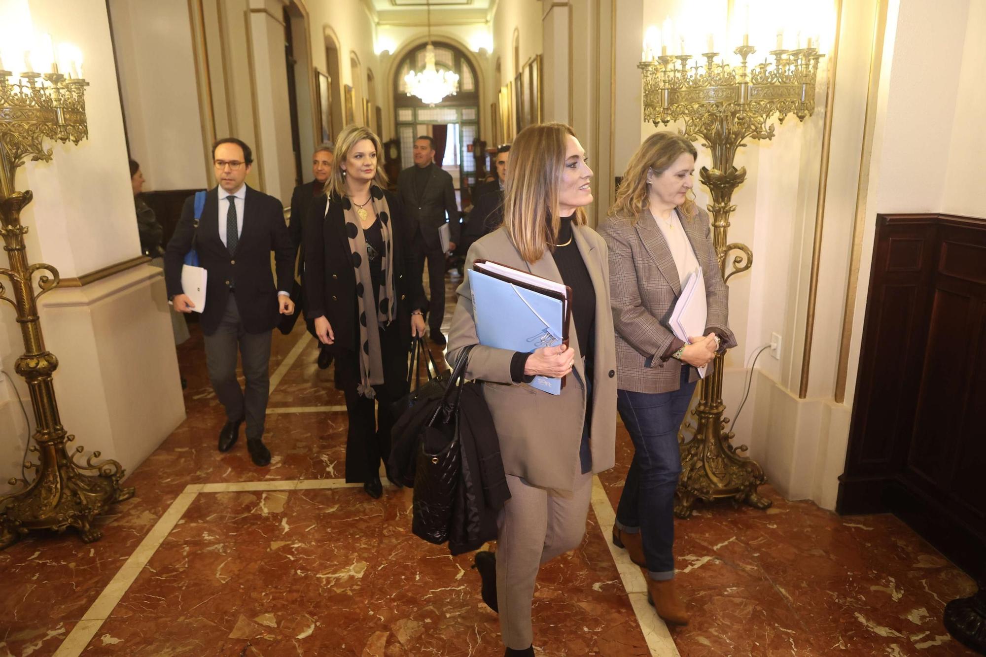 Los presupuestos de A Coruña para 2025 pasan por el pleno municipal